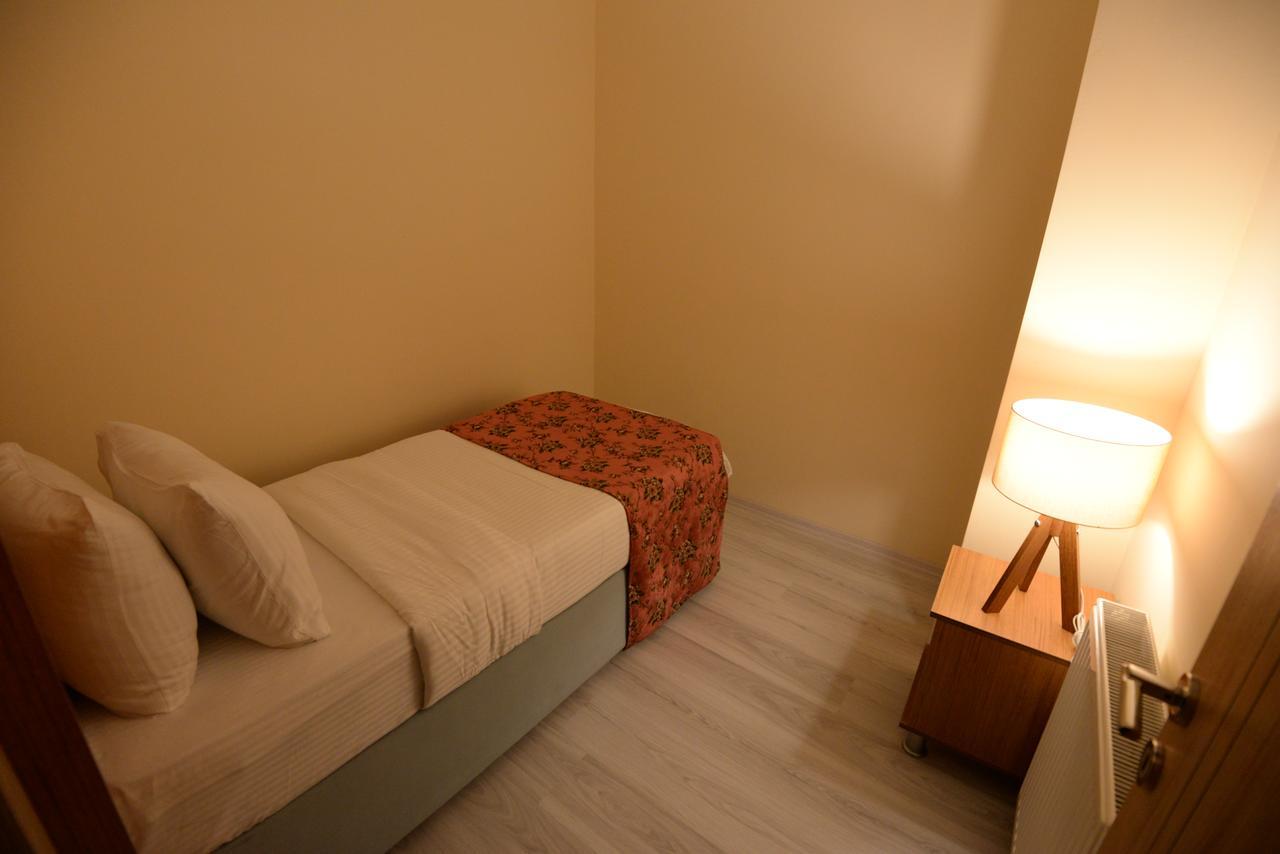 Van Corner Hotel Екстериор снимка